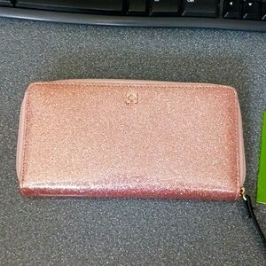 Kate Spade Large Glimmer Continental Wallet in Mitten Pink. Like NEW Condition